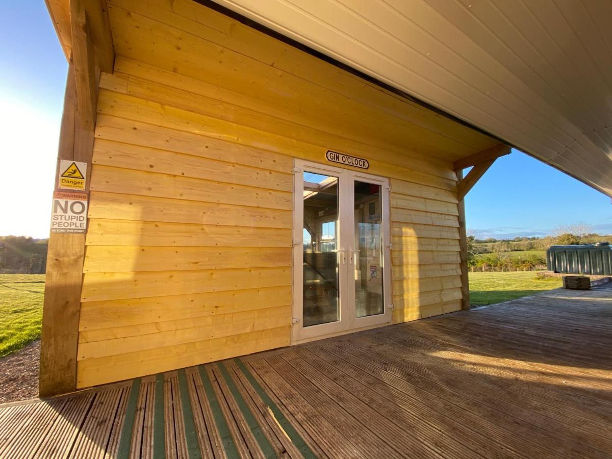 אניסקילן Sleeps 12 Hot Tub Sauna Cinema Pets Welcome מראה חיצוני תמונה